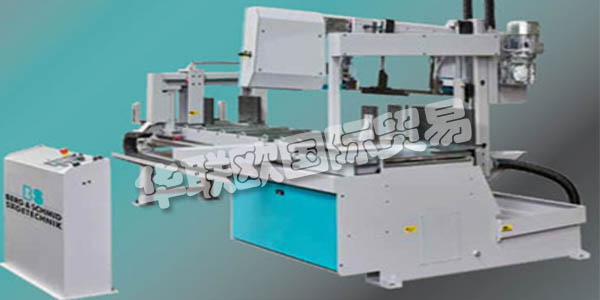 BERG&SCHMID的名字背后是一家由業主管理的公司，總部位于巴登 - 符騰堡州的雷塞克。Berg&Schmid成立于Wirtschaftswunder的早期，由Schmid家族經營了幾代人。